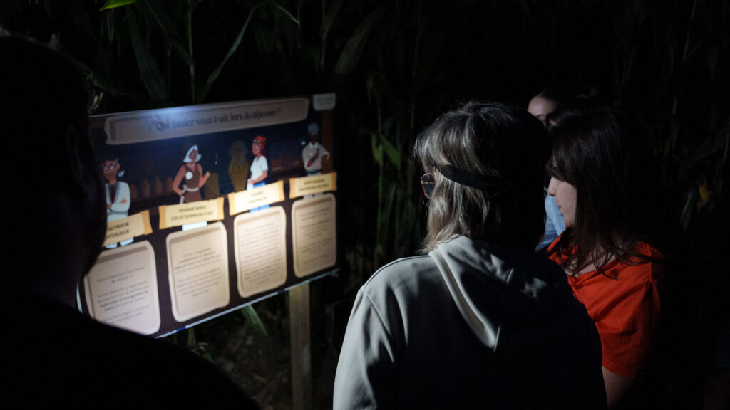 Photo parcours corn murder party nocturne pop corn labyrinthe