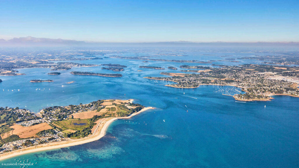 Golfe du morbihan vue aerienne crtb ad5488 lamoureux alexandre